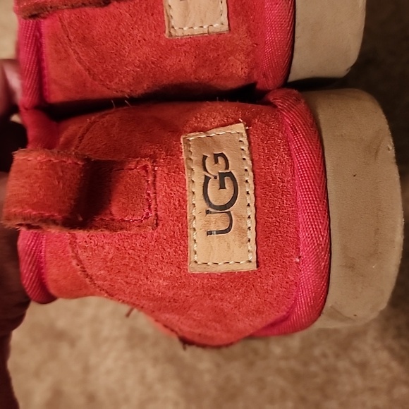 UGG Classic Ultra Mini Boots - Picture 7 of 16